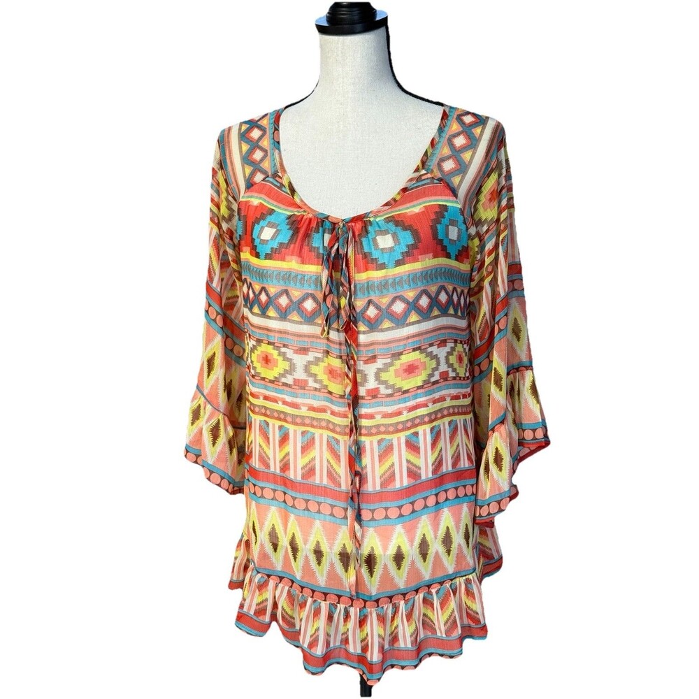 R Cinco Ranch Size M Multicolor Top, Western, Tribal Geometric.